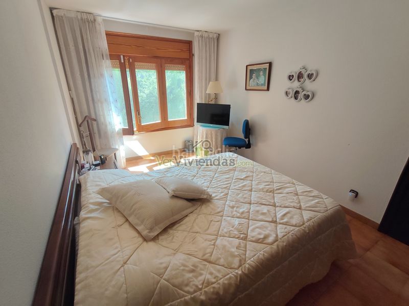 Foto 5f589aff-24f9-4edb-845c-811d506746c7. Casa amb xemeneia calefacció aparcament piscina a Castellar del Vallès