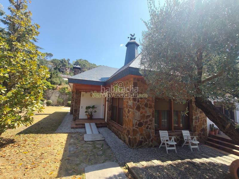 Foto b0740a7a-f0f3-4ac7-99b1-55b5d6065bda. Casa amb xemeneia calefacció aparcament piscina a Castellar del Vallès