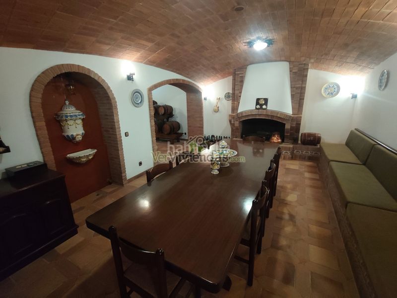 Foto bb39b846-8931-4c97-969b-d521c7f110a5. Casa amb xemeneia calefacció aparcament piscina a Castellar del Vallès