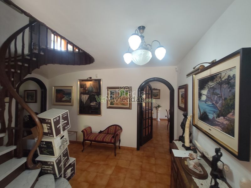Foto f087f8c3-b7f7-4a42-a8fb-02931b981a73. Casa amb xemeneia calefacció aparcament piscina a Castellar del Vallès