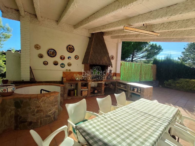 Foto a7f4b1d3-61ac-4b3e-866e-7d6602b672c2. Haus mit kamin heizung parking pool in Collbató