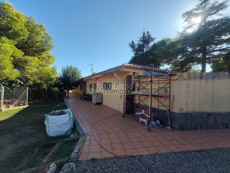 Foto c4ae4f7c-b05c-4778-9c14-b5e5853b53b3. Haus mit kamin heizung parking pool in Collbató