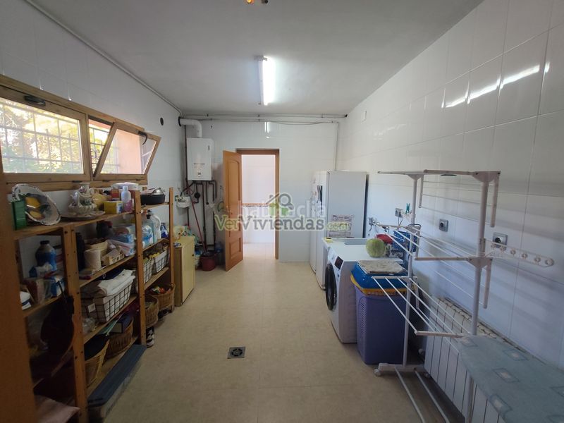 Foto c573f748-38f4-439b-bcfe-d3a7975c0ab7. Haus mit kamin heizung parking pool in Collbató