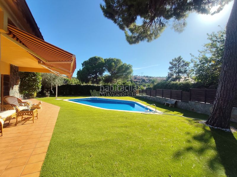 Foto d86710f0-9544-41f0-b3fc-17ff2bc5271f. Haus mit kamin heizung parking pool in Collbató