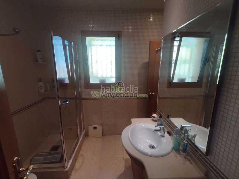 Foto e8cbcdd2-2ba7-4163-8c44-e1cec17ef0ee. Haus mit kamin heizung parking pool in Collbató