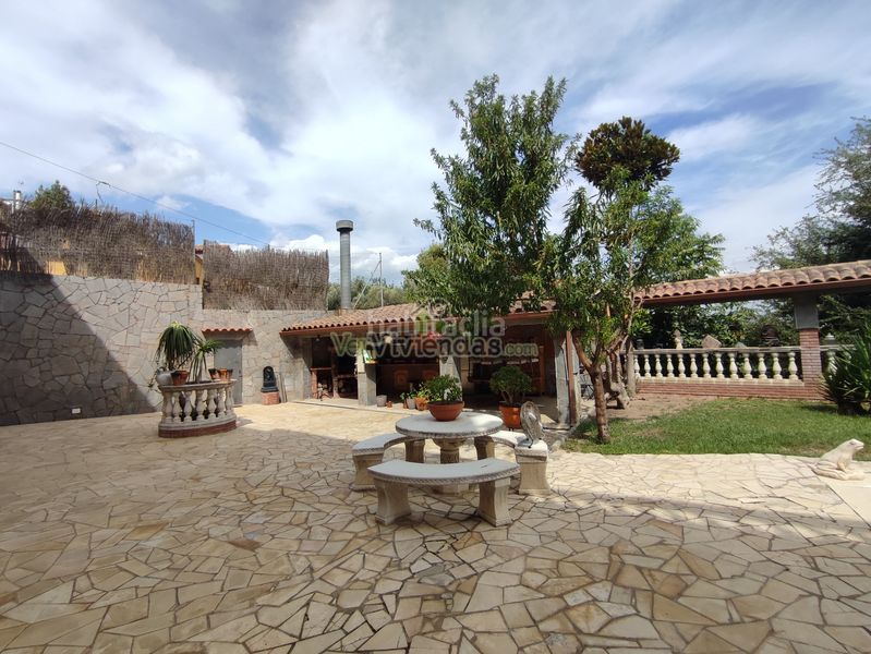 Foto 4ab179b1-47ee-4482-bbec-cf2ad51f3f4a. Casa amb xemeneia calefacció aparcament piscina a Sant Vicenç dels Horts