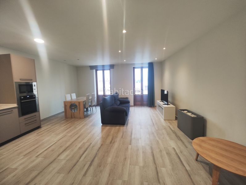 Foto 0ca9c3ae-7889-4e76-a635-9c62208b6733. Flat in plaça de la vila 1b in Torelló