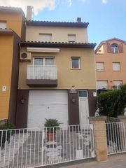 Maison  Camí antic de taradell. Casa en venta en vic