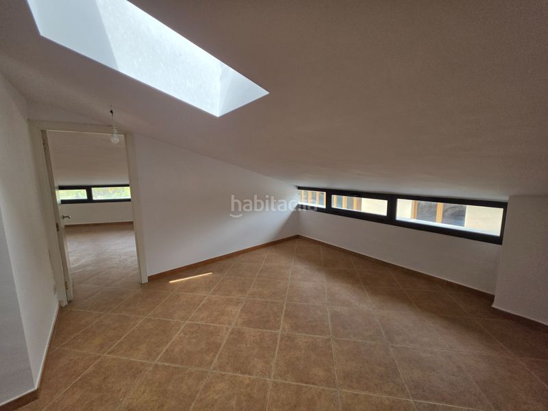 Foto be544226-4643-4aa2-aad7-e1f459ea4ea5. Duplex avec chauffage dans Olost