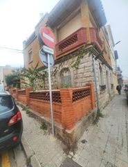 Xalet a Art�s. Chalet estilo colonial en venta en art�s