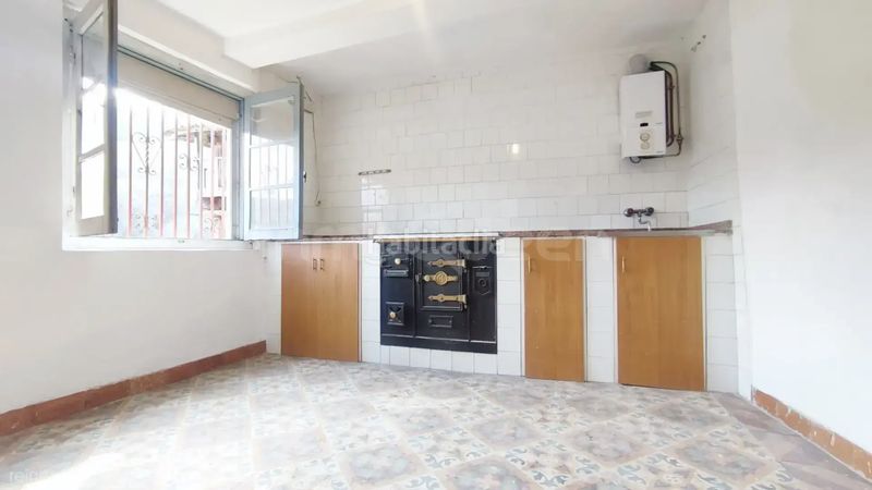 Foto 95f08ce1-2782-4ed7-bdb1-a28076445f71. Casa amb calefacció a Bimenes