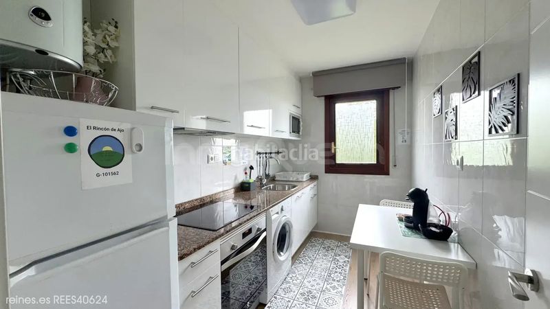 Foto 0cce9556-409a-4c41-9a9b-c1e62c4cbd03. Pis amb calefacció aparcament a Ajo Bareyo