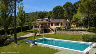Xalet  N/a. Venta de chalet individual en orusco de taju�a  rees40126