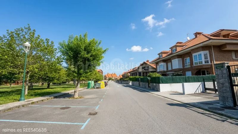 Foto 7685a292-f535-4950-907f-4613b46addd1. Casa adossada amb calefacció aparcament a Ris Noja