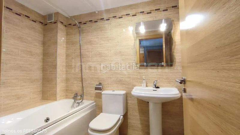 Foto 136ddeb7-6a1a-496e-bc6f-9c715b38593e. Pis amb calefacció aparcament a la pola Siero Siero