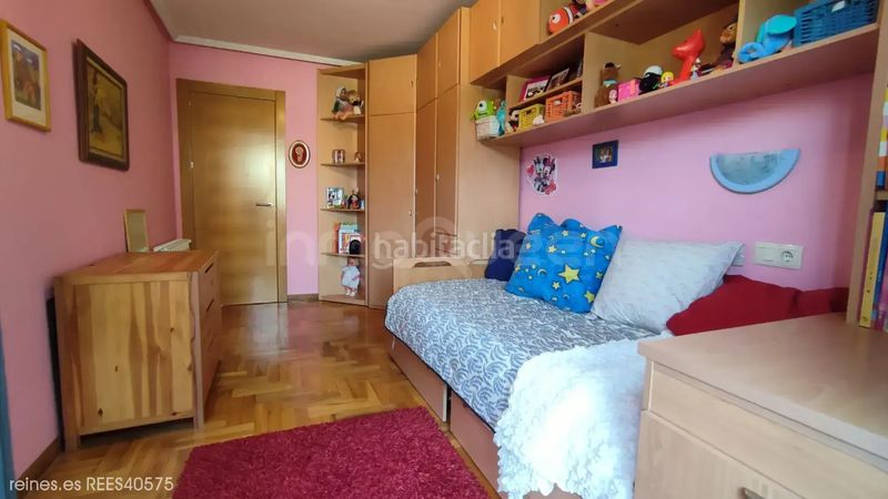 Foto d790e840-7191-40f0-b9e9-945b6e17e3c6. Pis amb calefacció aparcament a la pola Siero Siero