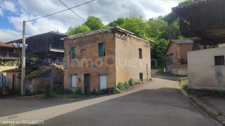 Casa  N/a. Venta de casa en grado  rees40579