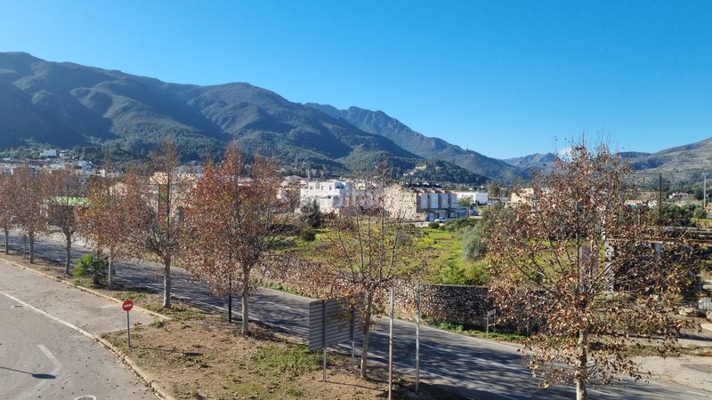 Foto 423653f2-6dc1-421b-ac69-e86c30bd771e. Pis amb aparcament a Vilallonga / Villalonga