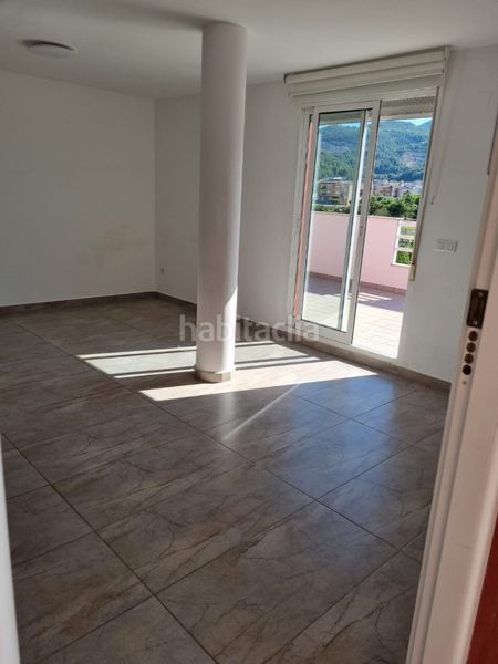 Foto ae482273-e4f0-45ae-88a1-189c68f070aa. Pis amb aparcament a Vilallonga / Villalonga