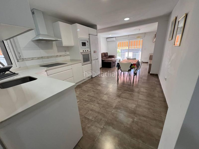 Foto 4ebfa4bf-4c87-4614-b213-13742e103e58. Pis a Corea Gandia