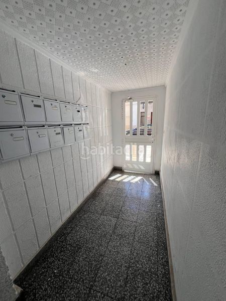 Foto d20e1286-4905-40e0-b165-a2d351177c6a. Pis a Corea Gandia