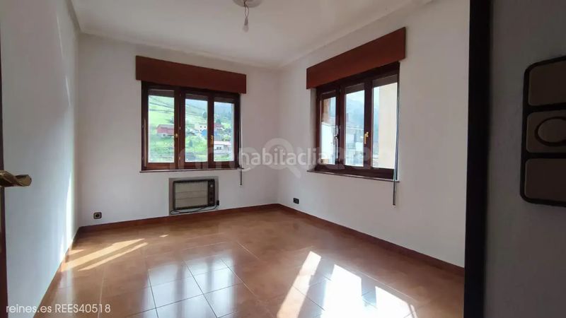 Foto 6453f63f-8bbe-432d-8242-a25d28578a14. Piso venta de piso rees40518 en Morcín