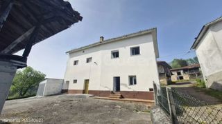 Casa  N/a. Venta de casa en nava  rees40621