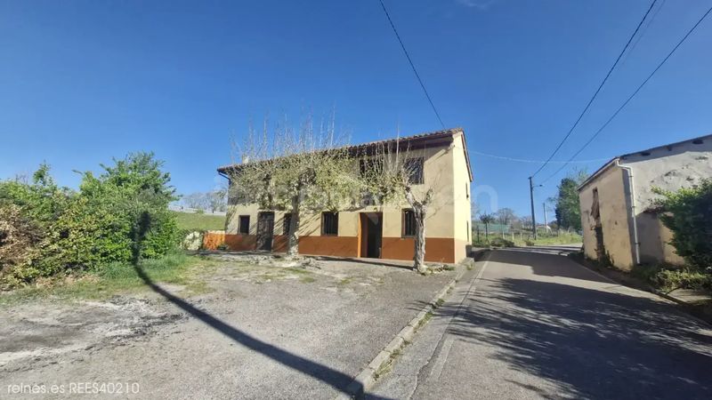 Foto d6696888-a1dd-499f-80da-2ab8d03ec199. Casa a Nava