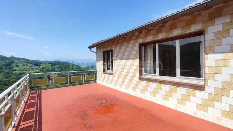 Foto 0ca12363-e10d-4ce1-863a-a950ea179b2b. Casa amb calefacció aparcament a Ciaño - Zona Rural Langreo