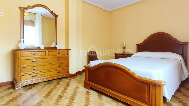 Foto 665a651d-1a44-478b-9a14-80af96a5f597. Casa amb calefacció aparcament a Ciaño - Zona Rural Langreo