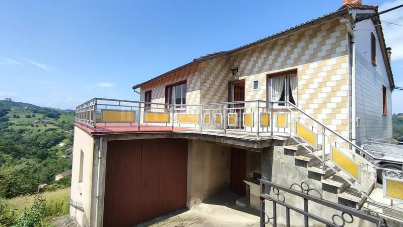 Foto c41f3b8b-e761-4919-a398-9b1ed9642af8. Casa amb calefacció aparcament a Ciaño - Zona Rural Langreo