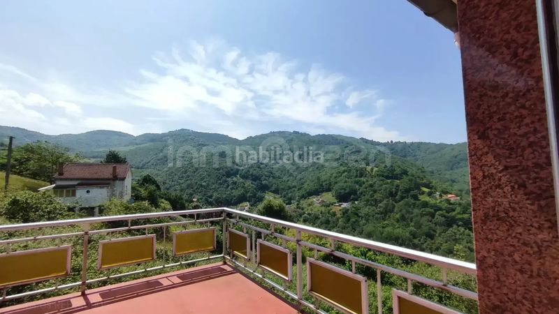 Foto ffdd9a3d-0241-4391-a7c6-03869a3191ed. Casa amb calefacció aparcament a Ciaño - Zona Rural Langreo