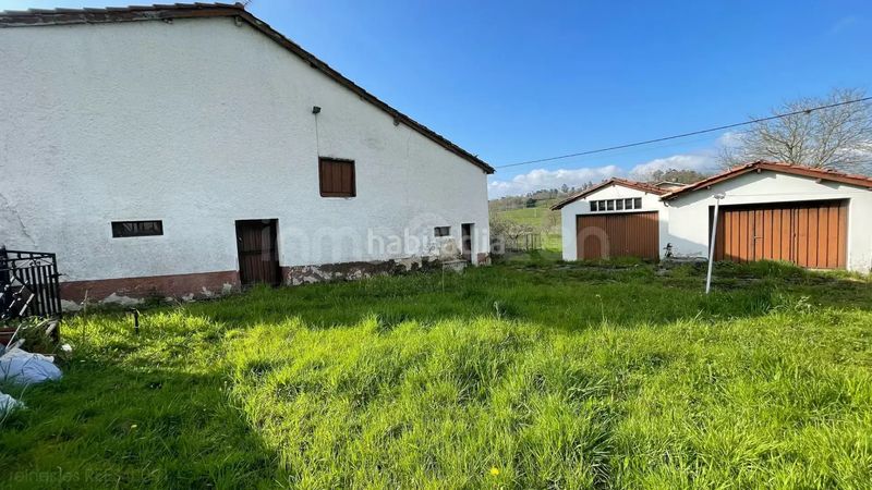 Foto 649a712e-8425-4218-8088-c757d90e43d7. Casa amb aparcament a Nava