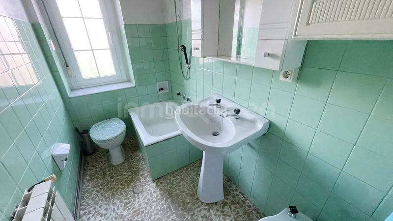 Foto 8e35ee75-ea40-472c-aee5-63e5eb1e4911. Casa amb aparcament a Nava