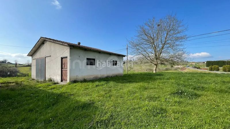 Foto a4e07dfd-982a-42de-be50-93aefddc74e0. Casa amb aparcament a Nava