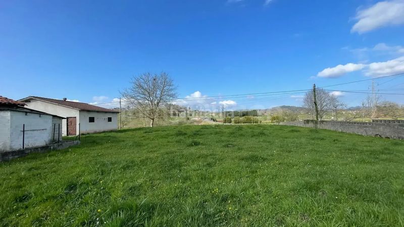 Foto ba270765-fc2d-439a-8503-0312d16dc04c. Casa amb aparcament a Nava