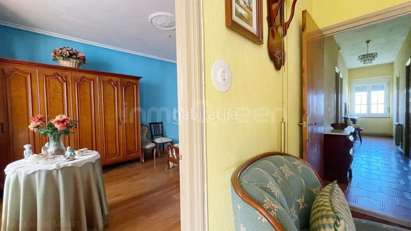 Foto fbb361f7-b2e3-4a38-a149-e5d101af5fdd. Casa amb aparcament a Nava