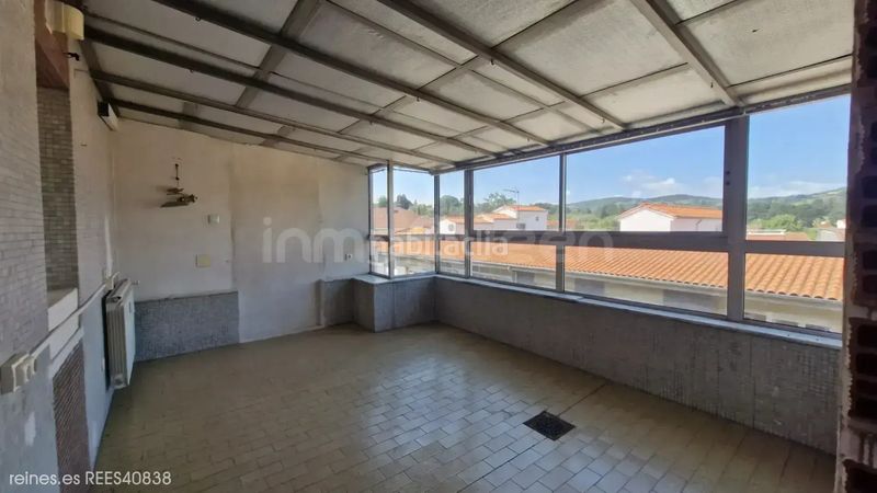 Foto 6c1157f3-e3b8-4c84-a75f-ef8e0bda0b9d. Piso venta de piso rees40838 en la pola Siero Siero