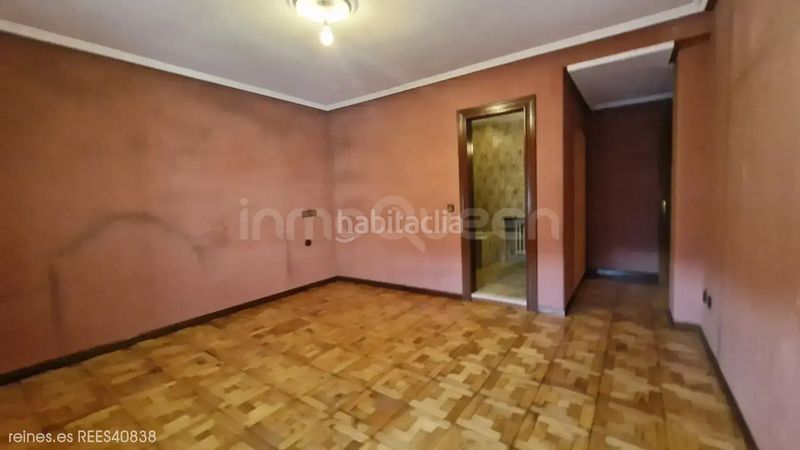 Foto a6c66dec-1ad8-425a-83ee-584756cc8c7c. Piso venta de piso rees40838 en la pola Siero Siero