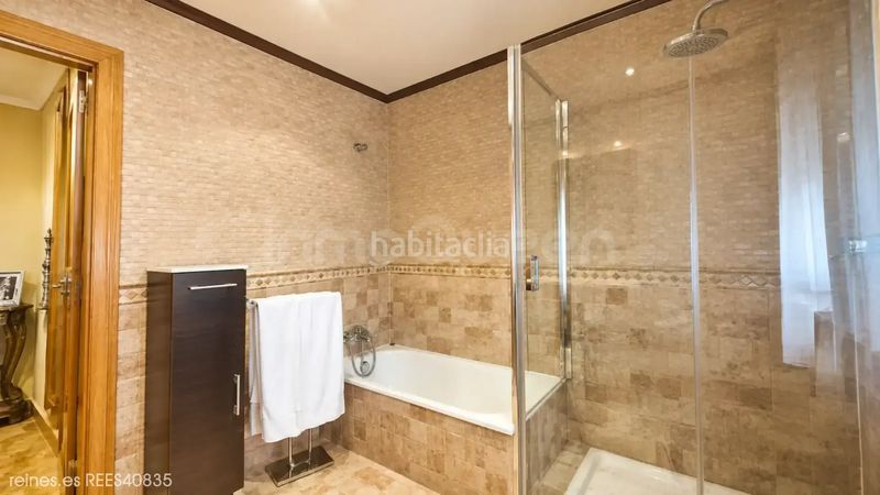 Foto a02c184d-d708-4fb7-b8f6-7377495ca07f. Casa aparellada amb calefacció a El Berrón-La Carrera Siero