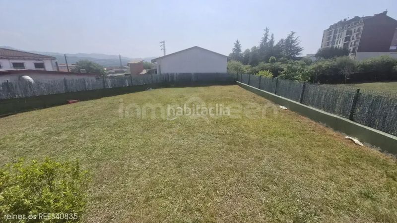 Foto d690ddbb-77d3-429e-a856-6d4500fb6e25. Casa aparellada amb calefacció a El Berrón-La Carrera Siero