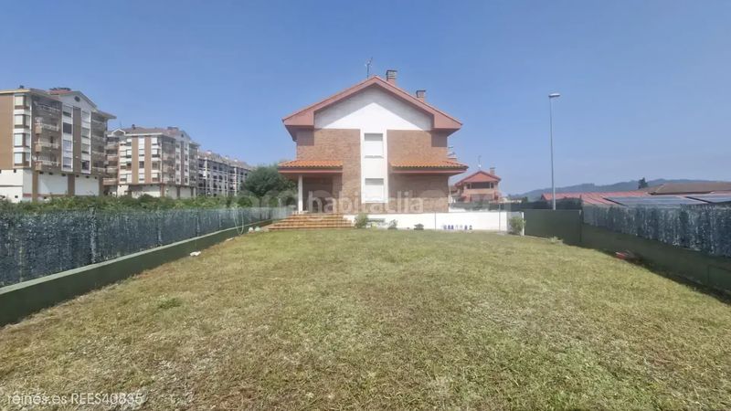Foto f515ef7e-7145-4b05-91ea-edcca563384a. Casa aparellada amb calefacció a El Berrón-La Carrera Siero