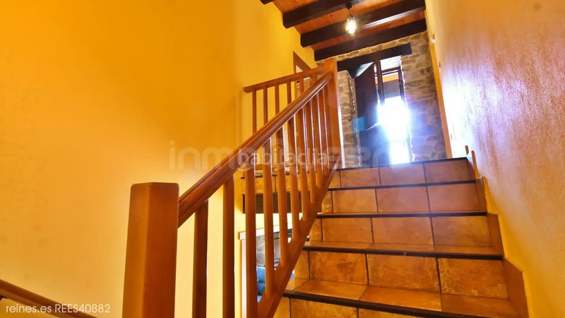 Foto 40df4d1f-fb4f-4276-a6a9-bed860b54e55. Chalet avec chauffage dans Onís