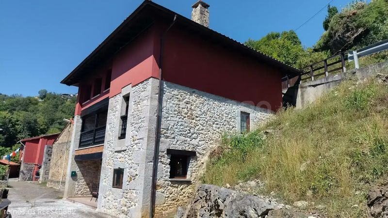 Foto 4b9f7fea-98e5-449c-a5d8-5646eae88383. Chalet avec chauffage dans Onís