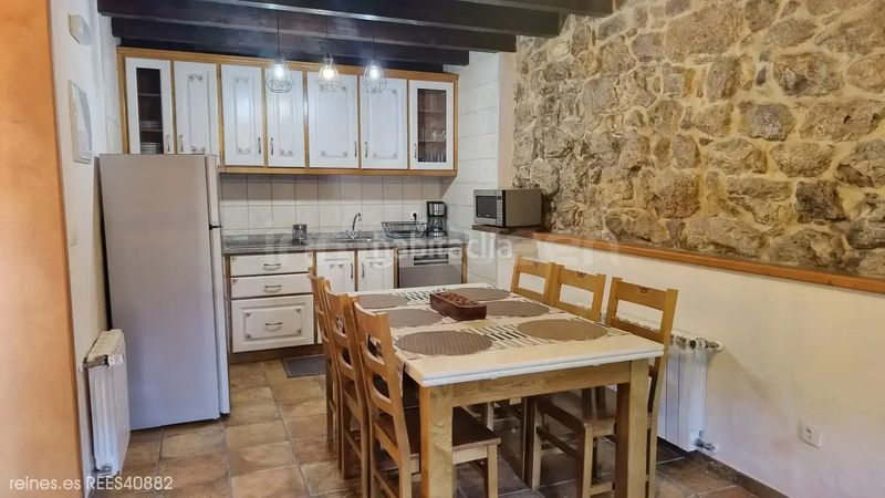 Foto 546669e9-c67d-468e-a93a-fdb939e366e0. Chalet avec chauffage dans Onís