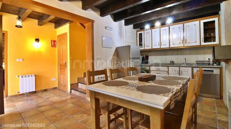 Foto e6b3db05-da02-44c0-aea1-835a6f984591. Chalet avec chauffage dans Onís