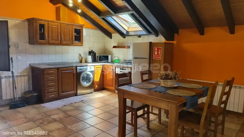 Foto e82a6a90-bc54-42f0-8876-6d4ce3f20788. Chalet avec chauffage dans Onís