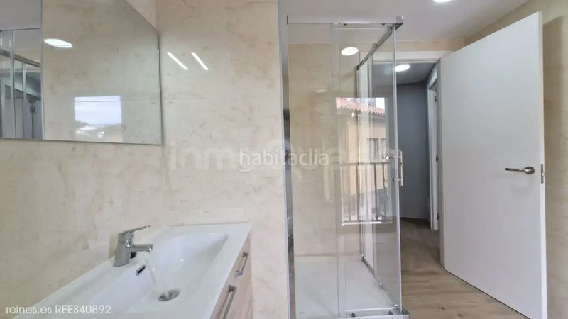 Foto e0bd44e8-43e9-44ab-99af-3b29f3ea03c2. Maison jumelée dans la pola Siero Siero
