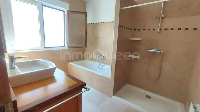 Foto f86f1728-d1c2-427f-ba22-7df65658a6ff. Pis amb calefacció aparcament a Ribadedeva