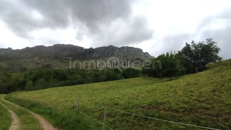 Foto 1d78ad4e-d51e-440c-8cbe-a61e0cde3a54. Masia a Cabrales